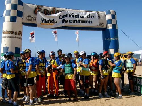 Atletas prontos para a largada. (foto: Divulgação.)