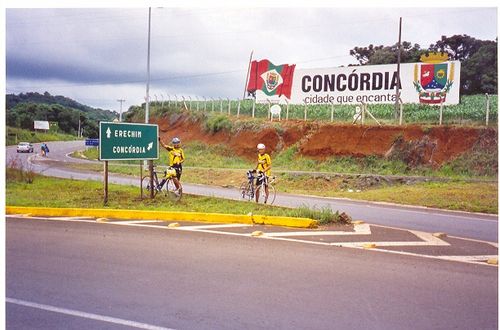 Em Concórdia  a caminho de Erechim. (foto: Arquivo Pessoal)