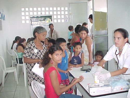 Atendimento médico em Cumbuco (foto: Patricia Croci)