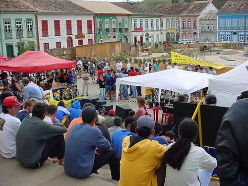 O evento aconteceu na cidade histórica de São Luiz do Paraitinga. (foto: Amigos da Bike)