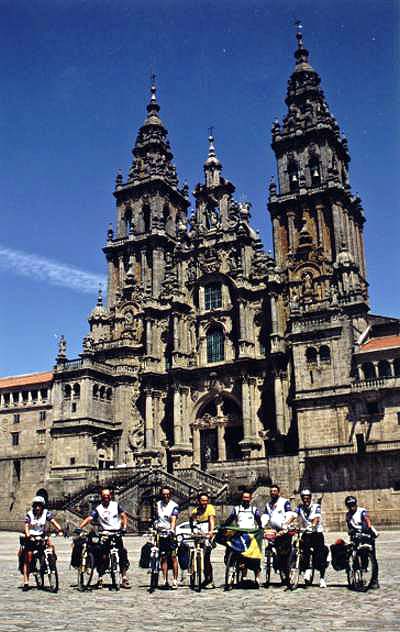 A Catedral de Santiago de Compostela (foto: Divulgação/Sampa Bikers)