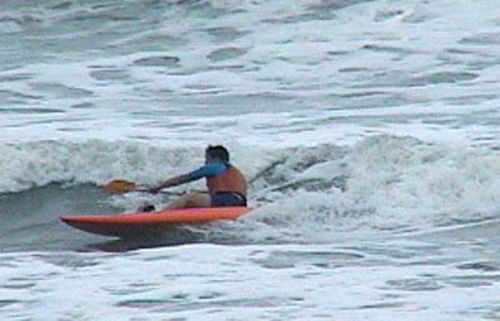 Surfando a onda. (foto: Divulgação)