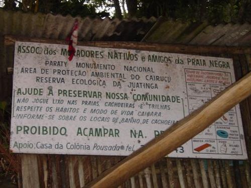 Aviso na Praia de Ponta Negra (foto: Patrícia Mastelli)