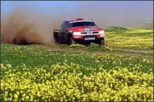 Colin McRae venceu duas especiais no atual Dakar. (foto: DPPI/Divulgação)