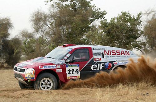 Villiers vence pela primeira vez no Dakar 2005. (foto: DPPI/Divulgação)