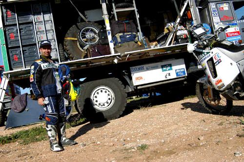 Jean Azevedo conquistou sua 1ª vitória no Dakar. (foto: Henrique Skujis/Divulgação)