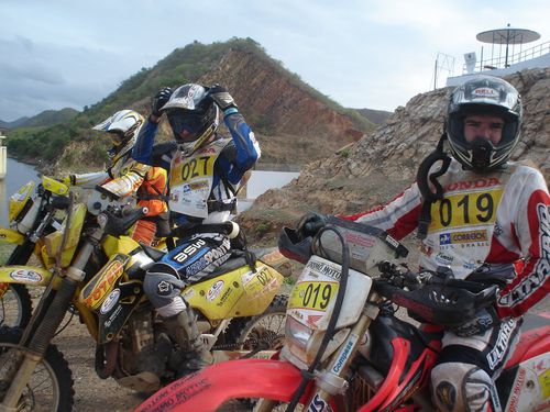 Motos no ponto neutralizado. (foto: Camila Christianini/ www.webventure.com.br)