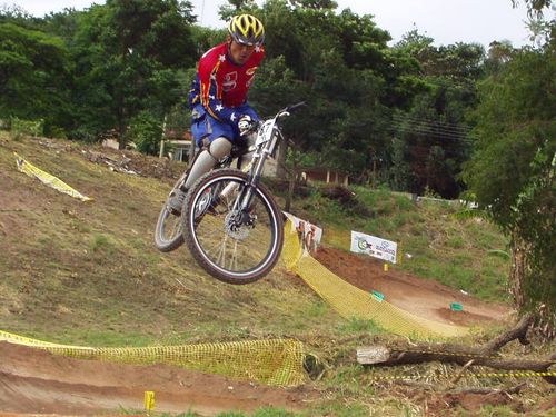 O biker Urubu em ação. (foto: Divulgação)