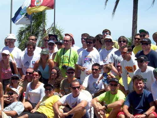 Pilotos participantes do Campeonato Sul Brasileiro de Parapente. (foto: Divulgação)