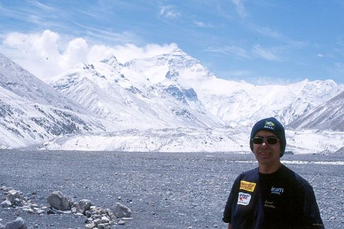 Paulo Coelho no acampamento base do Everest (foto: Helena Coelho)