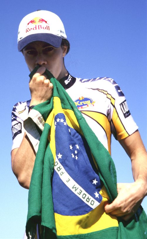 Jaqueline leva o mountain bike brasileiro para o mundo. (foto: Divulgação)