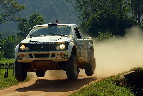 A dupla Klever Kolberg e Lourival Roldan na última vitória juntos  o Terra Brasil 2004 (foto: André Chaco/ www.webventue.com.br)