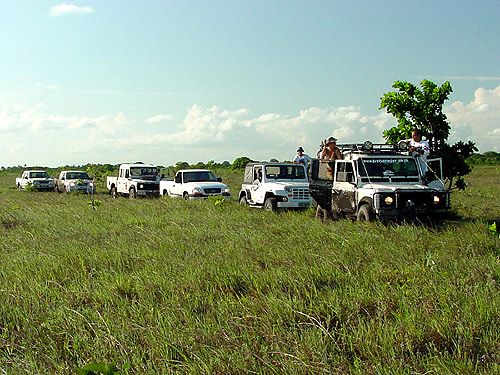 Viajar em comboio traz mais segurança para todos (foto: Técnica 4x4)