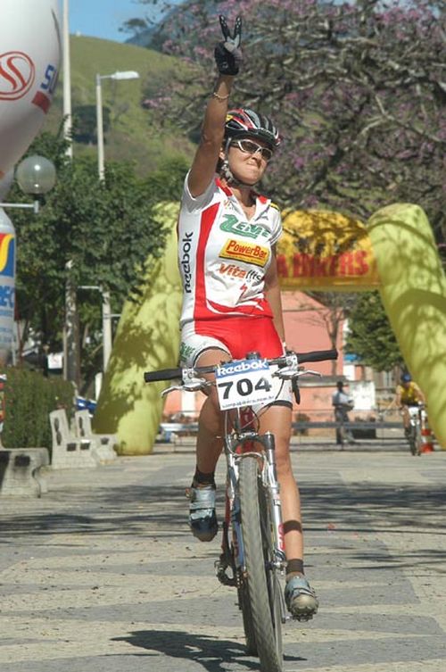 Érika Gramiscelli  vencedora entre as mulheres. (foto: Sidney Bloch)