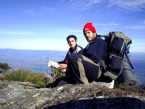 Paulo (esq) e Renato (dir) na travessia da Serra Fina (foto: Arquivo pessoal)