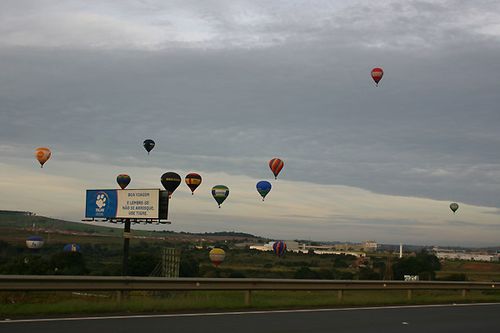 Balões no céu de Rio Claro para o Brasileiro de Balonismo (foto: Divulgação/ Donisete de Almeida)