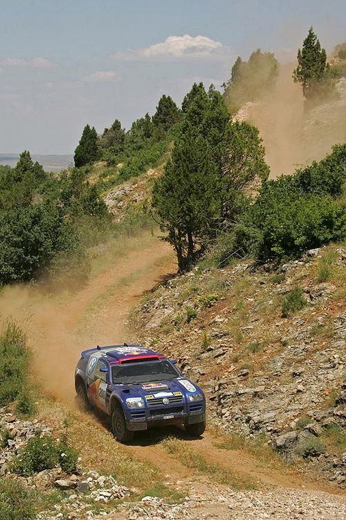 Eu não vejo nenhuma razão para que não esperemos mais do Dakar 2006  declarou o diretor na equipe Touareg (foto: Divulgação Volkswagen)