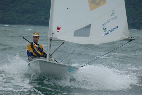 Robert Scheidt irá competir de Laser na Semana de Monotipo em Ilhabela (foto: Tomas Scheidt)