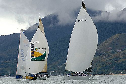 O ABN AMRO Neptunus Express na regata Alcatrazes (foto: Marco Yamin)