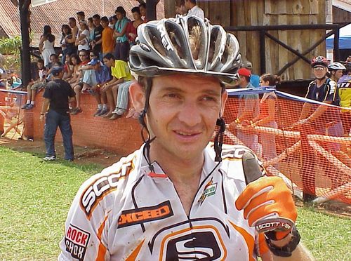 Ravelli na chegada da Copa Ametur em 2003. (foto: Arquivo Webventure)