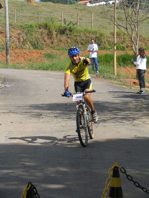 Odair Pereira  campeão da 2ª etapa do Big Biker. (foto: www.amigosdabike.com.br)