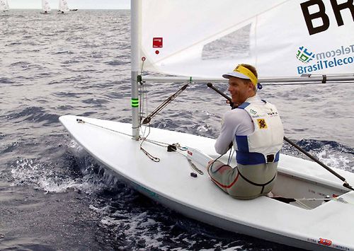 Scheidt lidera o mundial na Espanha (foto: Divulgação/ ZDL)