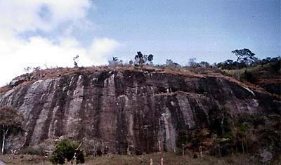 Pedra da Represa  em Salesópolis (foto: Danilo Kleine)