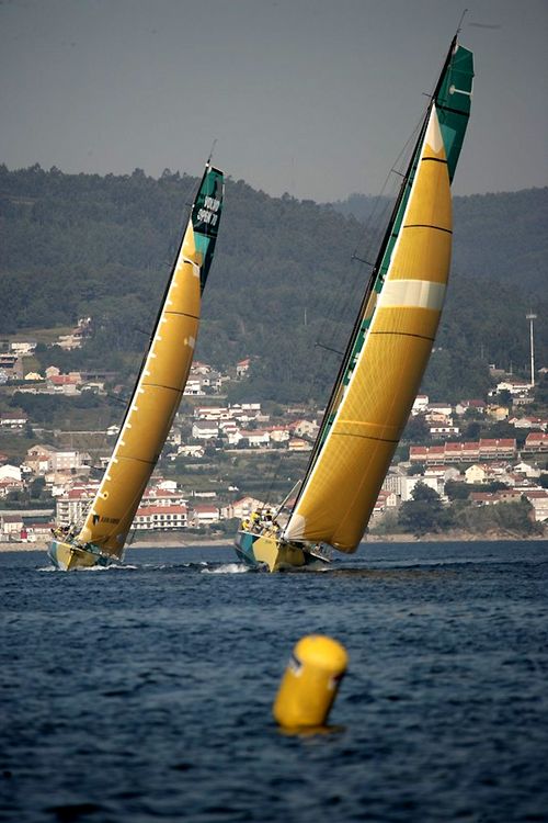 ABN AMRO 1 e 2 em treino na Espanha (foto: Divulgação)