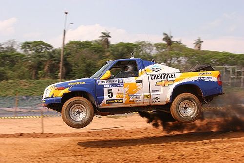 Carro de Marlon Koerich foi o responsável pela desclassificação (foto: Donizetti Castilho/ www.webventure.com.br)