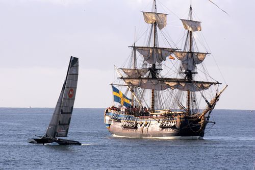 Réplica do Gothemburg  navio da comissão de regata (foto: Divulgação/ VOR)