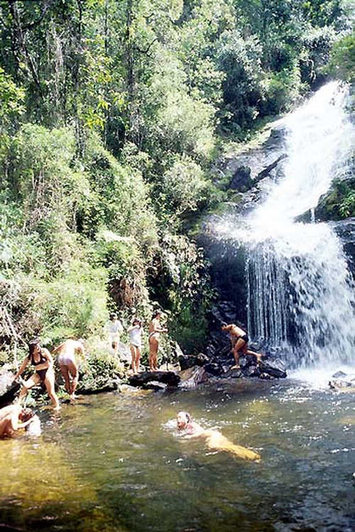 Cachoeira no final da trilha (foto: Esdras Martins)