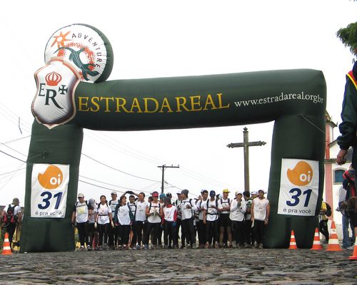 Largada da última etapa da Estrada Real. (foto: Roney Ribeiro)