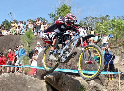 Markolf consquistou o segundo lugar para o Brasil no downhill. (foto: Luiz Doroneto)