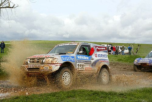 Ricardo Leal sozinho no Pajero DiD (foto: Divulgação)