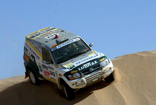 Carro do brasileiro teve problema no motor. (foto: Maindru/Divulgação)