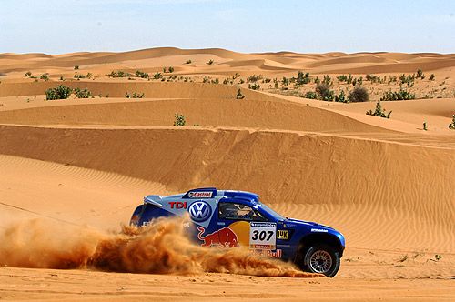 Carlos Sainz lidera até a primeira metade da especial (foto: Divulgação/ Volkswagen)