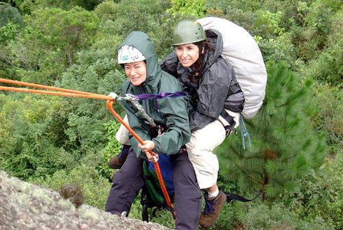 Descenso com montanhista incapacitado (foto: Elenita Betiol)