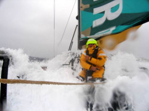 Tempestade no ABN Amro 2 na pssagem do Cabo Horn (foto: Divulgação/ VOR)