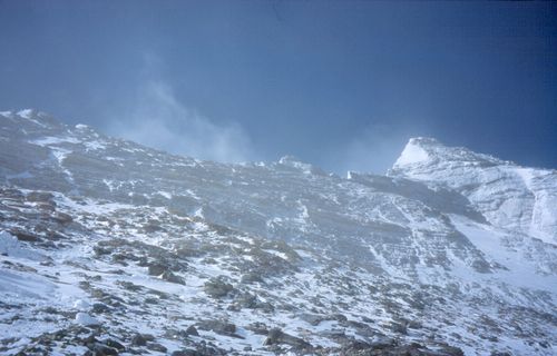 Everest visto a 8.300m (foto: Helena Coelho)