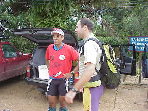 Zolino (esq.) e Júlio Pieroni (dir.) na Etapa Carlos Botelho; é a primeira vez que haverá canionismo em corrida de aventura. (foto: André Pascowitch)