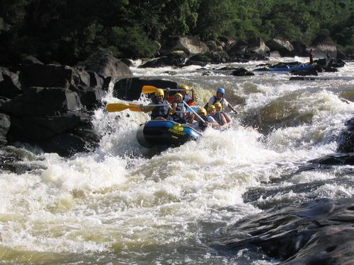 Trecho classe IV do rio Itajaí-Açu (foto: Arquivo Ativa Rafting)