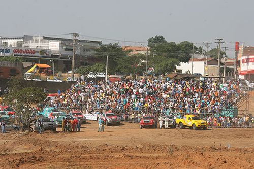 Público lotou as arquibancadas em Campinas (foto: Donizetti Castilho/ www.webventure.com.br)