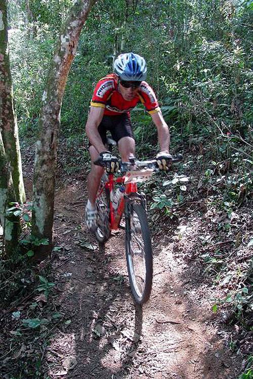 1ª etapa Big Biker 2006 - menos lixo nas trilhas (foto: Cristina Degani / www.webventure.com.br)