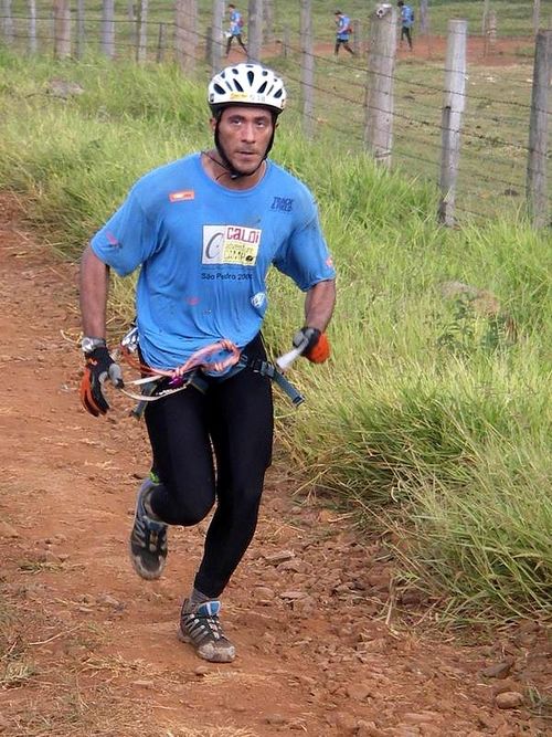 Atleta cumpre trekking na segunda etapa do  Adventure Camp (foto: Webventure/ Gabriela Freitas)