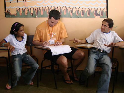 Diogo na ação social (foto: Divulgação)