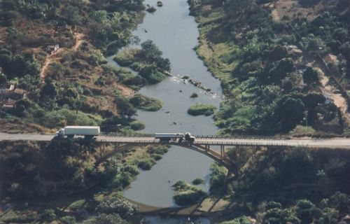 Ponte sobre o Rio Pardo (foto: Divulgação)