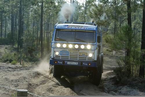 Chagin tombou e abandona a prova (foto: Kamaz)