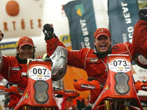 Carlos e Sylvio Barros no Rally dos Sertões (foto: Donizetti Castilho/ www.webventure.com.br)