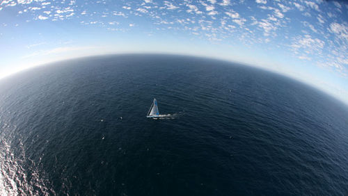 Sir Robin faz ultrapassagem na 5 Oceans (foto: onEdition - WWI/ 5 Oceans)