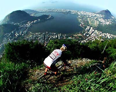 HB no Corcovado: Curti muito andar no Rio (foto: Dirk Belling)